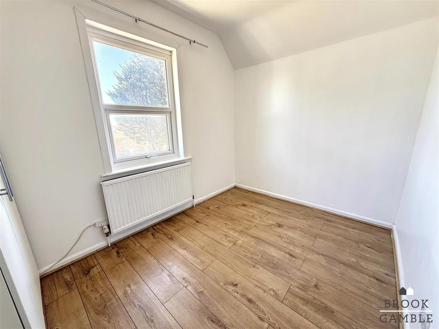 3 Bedroom House. Royal Sussex Crescent in Eastbourne,  9